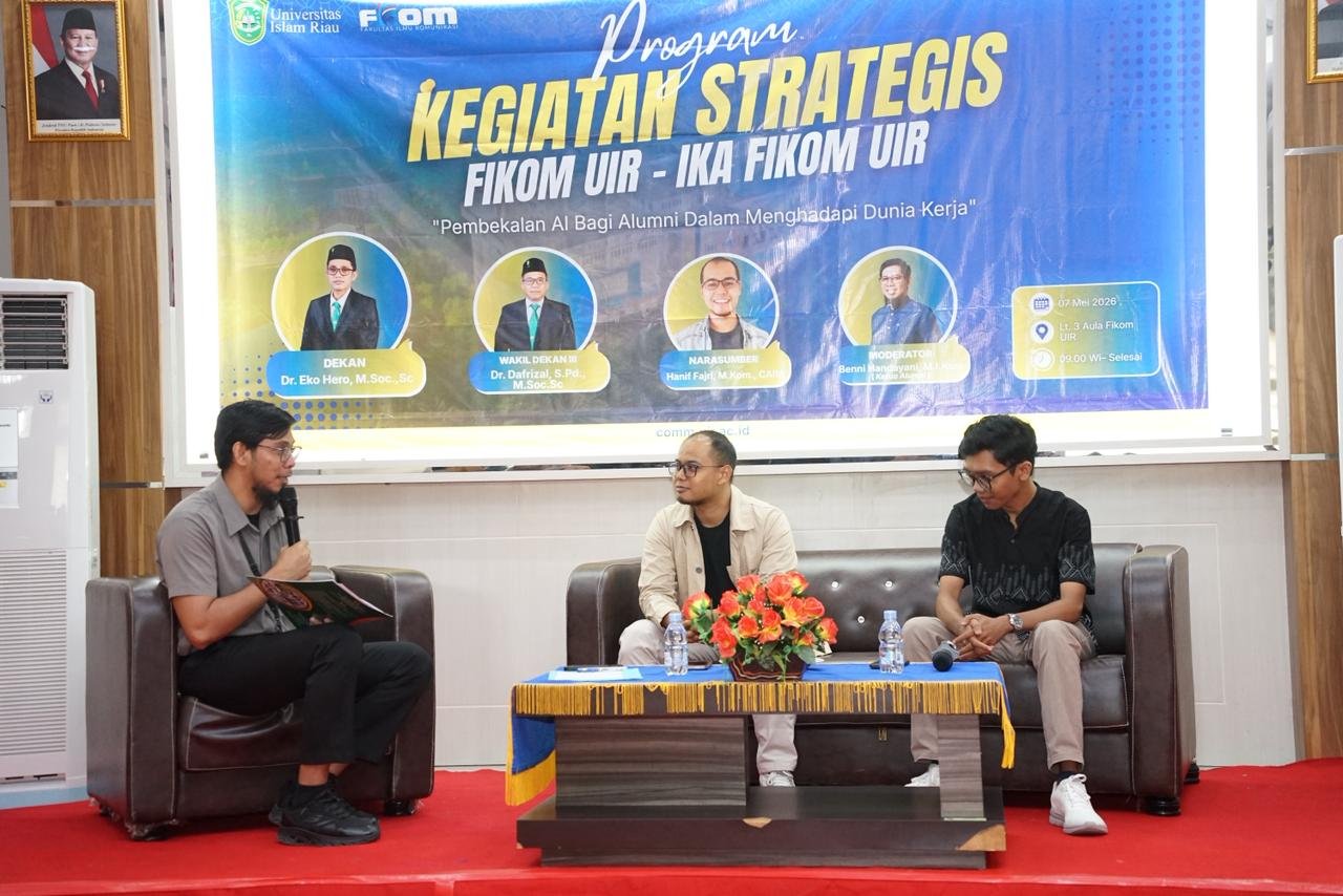 FIKOM UIR dan IKA FIKOM UIR Sukses Gelar Pelatihan AI untuk Tingkatkan Kompetensi Alumni